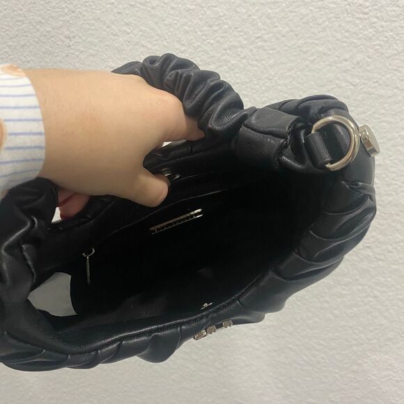 Steve Madden Black Shoulder Bag - Picture 4 of 4